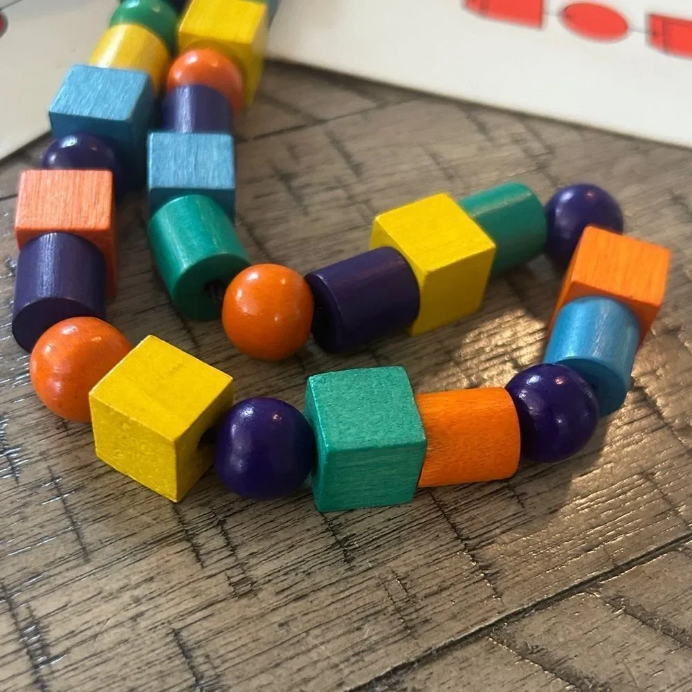 Made in 🇺🇸 Colored Beads & Lace Set 1985 Kick it Old School 🏫 Grades K-5 RETRO